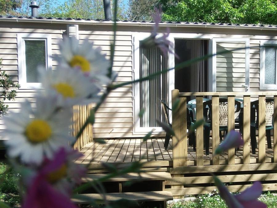Camping Pas Cher vous présente avec son site Officiel campingpascher.fr, le Camping Les Sources classé 3 étoiles, situé sur la commune de Saint Jean Du Gard dans le département Gard (Languedoc Roussillon) en France. Le camping Les Sources vous propose un hébergement de type mobil-home de 35 m² pour 5 personnes. L'établissement vous propose 8 autres types d'hébergements. Découvrez tous nos séjours à petits prix dans la commune et aux alentours de Saint Jean Du Gard du département : Gard (Languedoc Roussillon). Les Avis clients pour le Camping Les Sources sont de 7 sur 10. Piscine chauffée, Piscine extérieure, Animations familiales, Aire de jeux enfants, Baby-foot, Cyclisme, Flipper, Ping-pong, Piscine, Pétanque, Randonnée, Bar, Dépôt de pain, Plats à emporter, Restaurant, Snack/Bar, Épicerie,... En savoir plus : cliquez-ICI.