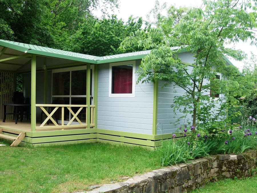 Camping Pas Cher vous présente avec son site Officiel campingpascher.fr, le Camping Les Sources classé 3 étoiles, situé sur la commune de Saint Jean Du Gard dans le département Gard (Languedoc Roussillon) en France. Le camping Les Sources, vous présente un hébergement de type chalet de 50 m². Le camping Les Sources vous propose du sam. 11 juillet au sam. 18 juillet 2026, en promotion à -15% pour 7 nuits à 892,50 € au lieu de 1050,0 € soit une Économie de 157,50 €. Cette location propose 19 dates différentes pour réserver votre séjour. Découvrez également les 8 autres gammes d'hébergements du camping. Les Avis clients pour le Camping Les Sources sont de 7 sur 10. Piscine chauffée, Piscine extérieure, Animations familiales, Aire de jeux enfants, Baby-foot, Cyclisme, Flipper, Ping-pong, Piscine, Pétanque, Randonnée, Bar, Dépôt de pain, Plats à emporter, Restaurant, Snack/Bar, Épicerie,... En savoir plus : cliquez-ICI.