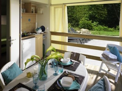 Cliquez pour découvrir toutes les photos de l'HÉBERGEMENT ! bungalow toilé - Les Sources photo 2
