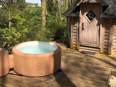 Cliquez pour découvrir toutes les photos de l'HÉBERGEMENT ! hébergement insolite - CAMPING DU PRE DES MOINES photo 8