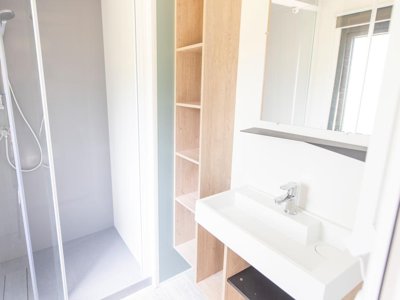 Cliquez pour découvrir toutes les photos de l'HÉBERGEMENT ! mobil-home - CAMPING DU PRE DES MOINES photo 7