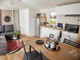 Camping Pas Cher vous présente avec son site Officiel campingpascher.fr, le Camping CAMPING DU PRE DES MOINES classé 3 étoiles, situé sur la commune de Saint Leu D'esserent dans le département Oise (Picardie) en France. Le camping CAMPING DU PRE DES MOINES vous propose un hébergement de type mobil-home pour 2 personnes (télévision). L'établissement vous propose 13 autres types d'hébergements. Découvrez tous nos séjours à petits prix dans la commune et aux alentours de Saint Leu D'esserent du département : Oise (Picardie). Les Avis clients pour le Camping CAMPING DU PRE DES MOINES sont de 7 sur 10. Aire de jeux enfants, Baby-foot, Centre équestre, Court de tennis, Golf, Ping-pong, Piscine, Pétanque, Trampoline, Dépôt de pain, Restaurant, Épicerie,... En savoir plus : cliquez-ICI.