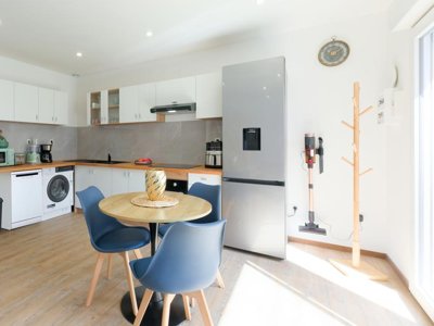 Cliquez pour découvrir toutes les photos de l'HÉBERGEMENT ! studio - Les Carolins photo 3