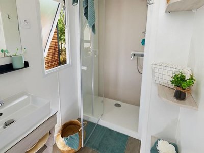 Cliquez pour découvrir toutes les photos de l'HÉBERGEMENT ! mobil-home - Le Sous Bois photo 2