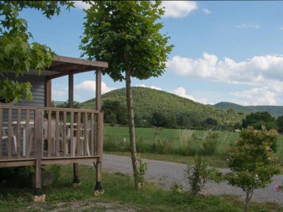 Cliquez pour découvrir toutes les photos de l'HÉBERGEMENT ! mobil-home - Le Sous Bois photo 3