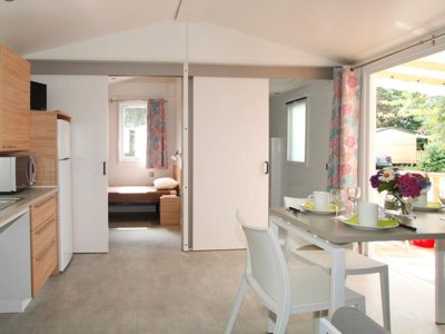 Cliquez pour découvrir toutes les photos de l'HÉBERGEMENT ! mobil-home - Flower Le Kerarno photo 2