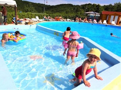 Cliquez pour découvrir toutes les photos de l'ÉTABLISSEMENT ! camping Quercy Vacances photo 2