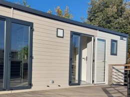 Camping Pas Cher vous présente avec son site Officiel campingpascher.fr, le Camping Paradis - Les Chanterelles classé 4 étoiles, situé sur la commune de Saint Remy Sur Durolle dans le département Puy-de-dôme (Auvergne) en France. Le camping Paradis - Les Chanterelles vous propose un hébergement de type mobil-home de 34 m² avec climatisation (télévision). L'établissement vous propose 10 autres types d'hébergements. Découvrez tous nos séjours à petits prix dans la commune et aux alentours de Saint Remy Sur Durolle du département : Puy-de-dôme (Auvergne). Les Avis clients pour le Camping Paradis - Les Chanterelles sont excellents avec une note moyenne de 8 sur 10. Piscine extérieure, Animations familiales, Club enfants, Aire de jeux enfants, Canoë-kayak, Centre équestre, Court de tennis, Golf, Paddle, Ping-pong, Pédalo, Pétanque, Randonnée, Terrain de volley-ball, Terrain multisports, Bar, Dépôt de pain, Snack/Bar,... En savoir plus : cliquez-ICI.