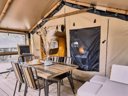 Cliquez pour découvrir toutes les photos de l'HÉBERGEMENT ! tente en toile et bois - camping Domaine Des Chênes Blancs Pausado photo 7