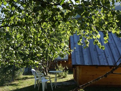 Cliquez pour découvrir toutes les photos de l'HÉBERGEMENT ! hébergement insolite - Domaine Du Trappeur photo 3