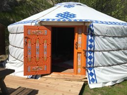 Camping Pas Cher vous présente avec son site Officiel campingpascher.fr, le Camping Domaine Du Trappeur classé 3 étoiles, situé sur la commune de Saint Sorlin D'arves dans le département Savoie (Rhône Alpes) en France. Le camping Domaine Du Trappeur, vous présente un hébergement de type tente de 27 m² pour 2 personnes. Le camping Domaine Du Trappeur vous proposeun séjour PAS CHER avec une REMISEdu mercredi 06 mai au mercredi 13 mai 2026, en promotion à -50% pour 7 nuits à 474,50 € au lieu de 949,0 € soit une Économie de 474,50 €. Cette location propose 90 dates différentes pour réserver votre séjour. Découvrez également les 12 autres gammes d'hébergements du camping. Les Avis clients pour le Camping Domaine Du Trappeur sont excellents avec une note moyenne de 8 sur 10. LacÉtang, Baby-foot, Ping-pong, Piscine, Pétanque, Trampoline, Bar, Dépôt de pain, Restaurant, Épicerie,... En savoir plus : cliquez-ICI.