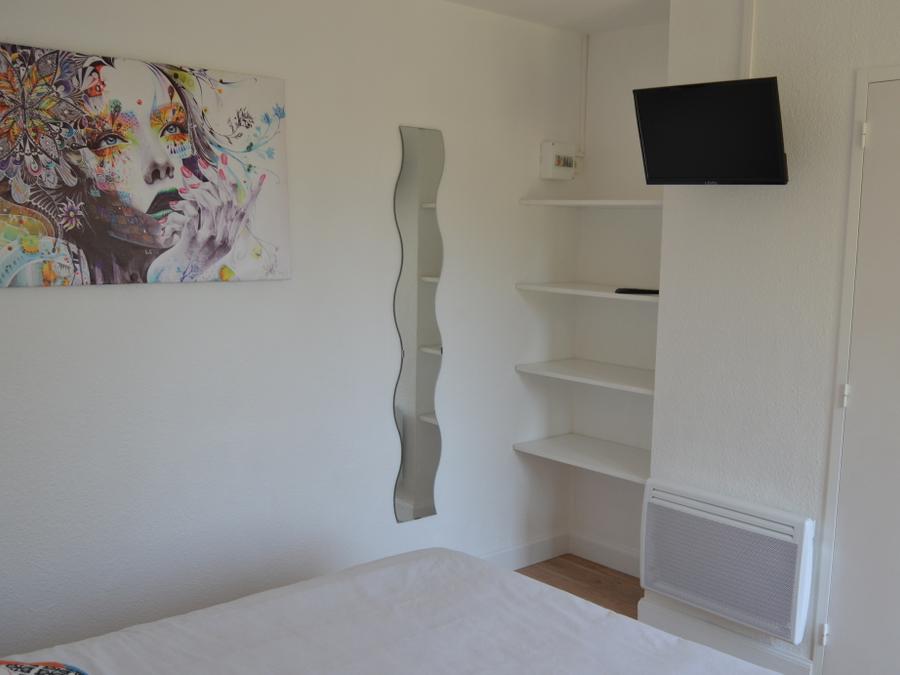 Cliquez pour découvrir toutes les photos de l'HÉBERGEMENT ! chambre - Parc Des Joumiers photo 3