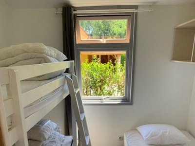 Cliquez pour découvrir toutes les photos de l'HÉBERGEMENT ! chalet - Parc Des Joumiers photo 3