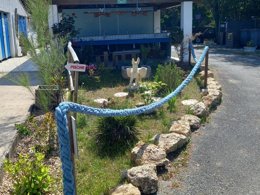 Camping Pas Cher vous présente avec son site Officiel campingpascher.fr, le Camping Maeva Escapades Les Etangs Mina classé 3 étoiles, situé sur la commune de Saint Sornin dans le département Charente-maritime (Poitou Charentes) en France. Le camping Maeva Escapades Les Etangs Mina, vous présente un hébergement de type mobil-home de 29 m² et télévision. Le camping Maeva Escapades Les Etangs Mina vous propose du sam. 25 avril au sam. 02 mai 2026 pour 7 nuits à 549€. Cette location propose 94 dates différentes pour réserver votre séjour. Découvrez également les 25 autres gammes d'hébergements du camping. Les Avis clients pour le Camping Maeva Escapades Les Etangs Mina sont excellents avec une note moyenne de 8 sur 10. MerÉtang, Piscine extérieure, Animation ados, Animations familiales, Club enfants, Aire de jeux enfants, Baby-foot, Canoë-kayak, Cyclisme, Parcours sportif, Ping-pong, Piscine, Pétanque, Randonnée, Salle de jeux vidéo, Structure gonflable enfants, Bar, Dépôt de pain, Pizzeria, Plats à emporter, Snack/Bar, Épicerie,... En savoir plus : cliquez-ICI.