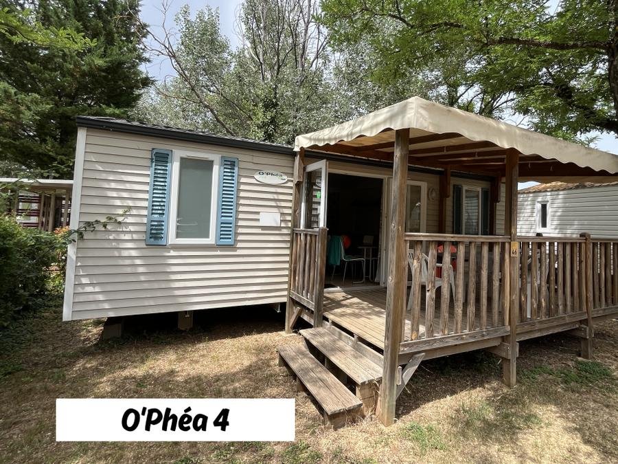 Camping Pas Cher vous présente avec son site Officiel campingpascher.fr, le Camping Flower La Vidaresse classé 3 étoiles, situé sur la commune de Sainte Anastasie Sur Issole dans le département Var (Provence Alpes Côte D'azur) en France. Le camping Flower La Vidaresse, vous présente un hébergement de type mobil-home de 32 m² avec climatisation et télévision. Le camping Flower La Vidaresse vous propose du vendredi 05 juin au vendredi 12 juin 2026 avec une PROMO de DERNIÈRE MINUTE, en promotion à -13% pour 7 nuits à 360 € au lieu de 417,5 € soit une Économie de 57,50 €. Cette location propose 66 dates différentes pour réserver votre séjour. Découvrez également les 7 autres gammes d'hébergements du camping. Les Avis clients pour le Camping Flower La Vidaresse sont excellents avec une note moyenne de 8 sur 10. Piscine chauffée, Piscine couverte, Animations familiales, Club enfants, Aire de jeux enfants, Baby-foot, Canoë-kayak, Centre équestre, Cyclisme, Escalade, Golf, Ping-pong, Piscine, Pétanque, Randonnée, Trampoline, Bar, Dépôt de pain, Snack/Bar,... En savoir plus : cliquez-ICI.