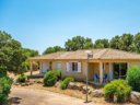 Camping Pas Cher vous présente avec son site Officiel campingpascher.fr, la Résidence Odalys Référence San Martinu classé 2 étoiles, située sur la commune de Sainte Lucie De Porto Vecchio dans le département Corse Du Sud (Corse) en France. La résidence Odalys Référence San Martinu, vous présente un hébergement de type villa de 52 m² et télévision. La résidence Odalys Référence San Martinu vous proposeun séjour PAS CHER avec une REMISEdu sam. 06 juin au sam. 13 juin 2026, en promotion à -30% pour 7 nuits à 979,30 € au lieu de 1399,0 € soit une Économie de 419,70 €. Cette location propose 15 dates différentes pour réserver votre séjour. Découvrez également les 2 autres gammes d'hébergements de la résidence. Les Avis clients pour la Résidence Odalys Référence San Martinu sont de 7 sur 10. Piscine extérieure, Centre équestre, Cyclisme, Randonnée,... En savoir plus : cliquez-ICI.