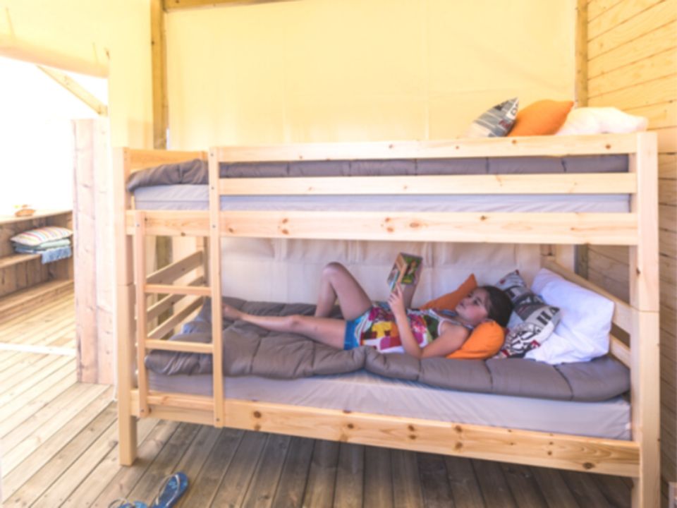 Cliquez pour découvrir toutes les photos de l'HÉBERGEMENT ! tente toile et bois - Sea Green Les Grenettes photo 3