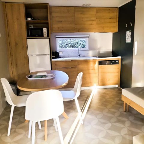 Cliquez pour découvrir toutes les photos de l'HÉBERGEMENT ! mobil-home - Sea Green Les Grenettes photo 2