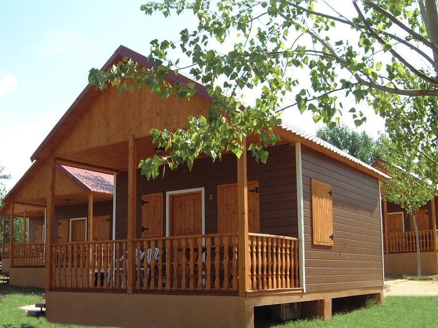 Camping Pas Cher vous présente avec son site Officiel campingpascher.fr, le Camping Regio, situé sur la commune de Salamanque dans le département Salamanque (Castille Et León) en Espagne. Le camping Regio, vous présente un hébergement de type bungalow. Le camping Regio vous propose du sam. 08 août au sam. 15 août 2026 pour 7 nuits à 1120€. Cette location propose 1 dates différentes pour réserver votre séjour. Découvrez également les 1 autres gammes d'hébergements du camping. Piscine extérieure, Aire de jeux enfants, Court de tennis, Salle de fitness, Terrain multisports, Bar, Supermarché,... En savoir plus : cliquez-ICI.