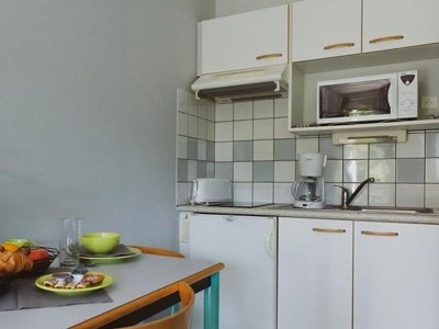 Cliquez pour découvrir toutes les photos de l'HÉBERGEMENT ! studio - Domaine Des Blachas photo 3