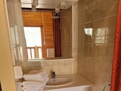 Cliquez pour découvrir toutes les photos de l'HÉBERGEMENT ! chalet - Domaine Des Blachas photo 7