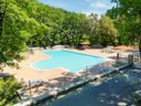 Camping Pas Cher vous présente avec son site Officiel campingpascher.fr, le Camping Domaine Des Blachas classé 4 étoiles, situé sur la commune de Salavas dans le département Ardèche (Rhône Alpes) en France. Le camping Domaine Des Blachas, vous présente un hébergement de type studio de 20 m² pour 3 personnes et télévision. Le camping Domaine Des Blachas vous propose du lundi 07 septembre au lundi 14 septembre 2026 pour 7 nuits à 458€. Cette location propose 19 dates différentes pour réserver votre séjour. Découvrez également les 12 autres gammes d'hébergements du camping. Les Avis clients pour le Camping Domaine Des Blachas sont excellents avec une note moyenne de 8 sur 10. Rivière, Piscine chauffée, Piscine extérieure, Animations familiales, Club enfants, Canoë-kayak, Centre équestre, Court de tennis, Golf, Ping-pong, Pétanque, Randonnée, Terrain multisports, Bar, Dépôt de pain, Pizzeria, Restaurant, Snack/Bar, Épicerie,... En savoir plus : cliquez-ICI.