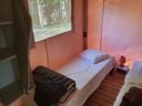 Cliquez pour découvrir toutes les photos de l'HÉBERGEMENT ! tente en toile et bois - camping Des Bastides photo 4