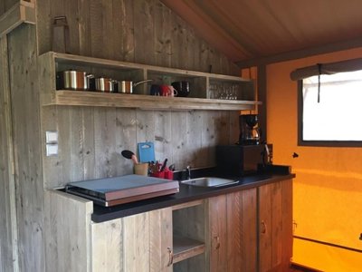 Cliquez pour découvrir toutes les photos de l'HÉBERGEMENT ! lodge - Glamping Sainte Suzanne photo 4