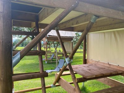 Cliquez pour découvrir toutes les photos de l'HÉBERGEMENT ! tente - Glamping Sainte Suzanne photo 4