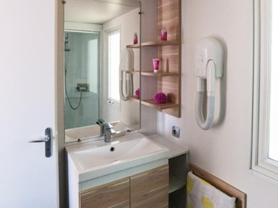 Cliquez pour découvrir toutes les photos de l'HÉBERGEMENT ! mobil-home - SUNELIA Le Clos Du Rhône photo 5