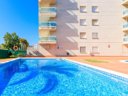 Camping Pas Cher vous présente avec son site Officiel campingpascher.fr, la Résidence Village Park II, située sur la commune de Salou dans le département Tarragone (Catalogne) en Espagne. La résidence Village Park II, vous présente un hébergement de type appartement. La résidence Village Park II vous proposeun séjour PAS CHER avec une REMISEdu sam. 27 juin au sam. 04 juillet 2026, en promotion à -40% pour 7 nuits à 815,40 € au lieu de 1359,0 € soit une Économie de 543,60 €. Cette location propose 3 dates différentes pour réserver votre séjour. Découvrez également les 1 autres gammes d'hébergements de la résidence. Les Avis clients pour la Résidence Village Park II sont excellents avec une note moyenne de 8 sur 10. Piscine extérieure, Aire de jeux enfants, Plongée, Terrain multisports,... En savoir plus : cliquez-ICI.