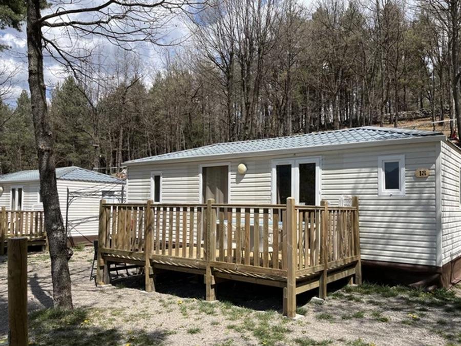 Camping Pas Cher vous présente avec son site Officiel campingpascher.fr, le Camping Repos Del Pedraforca classé 3 étoiles, situé sur la commune de Saldes dans le département Barcelone (Catalogne) en Espagne. Le camping Repos Del Pedraforca, vous présente un hébergement de type mobil-home de 32 m² pour 5 personnes avec climatisation. Le camping Repos Del Pedraforca vous propose du mercredi 09 décembre au mercredi 16 décembre 2026 pour 7 nuits à 609.6€. Cette location propose 127 dates différentes pour réserver votre séjour. Découvrez également les 16 autres gammes d'hébergements du camping. Piscine couverte, Piscine extérieure, Animations familiales, Club enfants, Aire de jeux enfants, Baby-foot, Piscine, Pétanque, Randonnée, Terrain multisports, Dépôt de pain, Restaurant, Épicerie,... En savoir plus : cliquez-ICI.