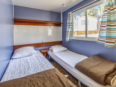 Cliquez pour découvrir toutes les photos de l'HÉBERGEMENT ! mobil-home - Le Bois De Pins photo 7