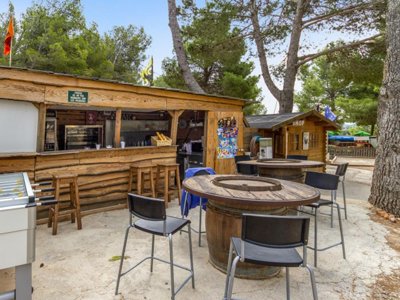Cliquez pour découvrir toutes les photos de l'ÉTABLISSEMENT ! camping Le Bois De Pins photo 17