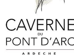 Camping Pas Cher vous présente avec son site Officiel campingpascher.fr, le Camping Flower Le Riviera classé 4 étoiles, situé sur la commune de Sampzon dans le département Ardèche (Rhône Alpes) en France. Le camping Flower Le Riviera, vous présente un hébergement de type tente en toile et bois de 25 m² pour 2 personnes. Le camping Flower Le Riviera vous propose du jeudi 30 avril au jeudi 07 mai 2026 pour 7 nuits à 410€. Cette location propose 52 dates différentes pour réserver votre séjour. Découvrez également les 11 autres gammes d'hébergements du camping. Les Avis clients pour le Camping Flower Le Riviera sont excellents avec une note moyenne de 8 sur 10. Rivière, Piscine chauffée, Piscine extérieure, Animations familiales, Club enfants, Aire de jeux enfants, Baby-foot, Canoë-kayak, Centre équestre, Ping-pong, Piscine, Pétanque, Terrain multisports, Bar, Pizzeria, Plats à emporter, Snack/Bar, Épicerie,... En savoir plus : cliquez-ICI.