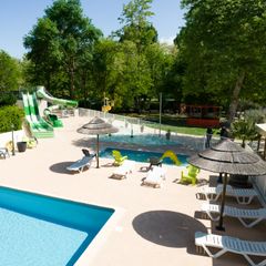 Camping Pas Cher vous présente avec son site Officiel campingpascher.fr, le Établissement Le Chassezac, situé sur la commune de Sampzon dans le département Ardeche (Rhône Alpes) en France. L'établissement Le Chassezac vous propose un hébergement de type mobilhome de 24 m². L'établissement vous propose 4 autres types d'hébergements. Découvrez tous nos séjours à petits prix dans la commune et aux alentours de Sampzon du département : Ardeche (Rhône Alpes).... En savoir plus : cliquez-ICI.
