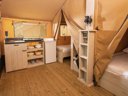 Cliquez pour découvrir toutes les photos de l'HÉBERGEMENT ! tente en toile et bois - camping Weekend Glamping Resort photo 3