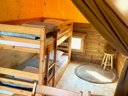 Cliquez pour découvrir toutes les photos de l'HÉBERGEMENT ! tente en toile et bois - camping Weekend Glamping Resort photo 3
