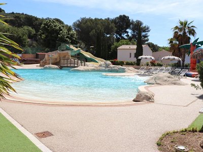 Cliquez pour découvrir toutes les photos de l'ÉTABLISSEMENT ! établissement Mas De Pierredon photo 3