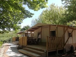 Camping Pas Cher vous présente avec son site Officiel campingpascher.fr, le Camping Mar Y Sierra classé 3 étoiles, situé sur la commune de San Costanzo dans le département Pesaro-urbino (Les Marches) en Italie. Le camping Mar Y Sierra, vous présente un hébergement de type tente en toile et bois de 25 m² pour 2 personnes. Le camping Mar Y Sierra vous propose du vendredi 03 avril au vendredi 10 avril 2026 pour 7 nuits à 450€. Cette location propose 171 dates différentes pour réserver votre séjour. Découvrez également les 6 autres gammes d'hébergements du camping. Les Avis clients pour le Camping Mar Y Sierra sont excellents avec une note moyenne de 9 sur 10. Mer, Piscine extérieure, Club enfants, Aire de jeux enfants, Court de tennis, Cyclisme, Ping-pong, Piscine, Planche à voile, Terrain de football, Voile, kiteSurf, Bar, Dépôt de pain, Pizzeria, Plats à emporter,... En savoir plus : cliquez-ICI.