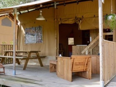 Cliquez pour découvrir toutes les photos de l'HÉBERGEMENT ! tente en toile et bois - Olva photo 2