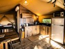 Cliquez pour découvrir toutes les photos de l'HÉBERGEMENT ! tente en toile et bois - camping Olva photo 2