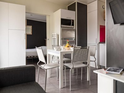 Cliquez pour découvrir toutes les photos de l'HÉBERGEMENT ! mobil-home - La Régie Du Lac De La Moselotte photo 2