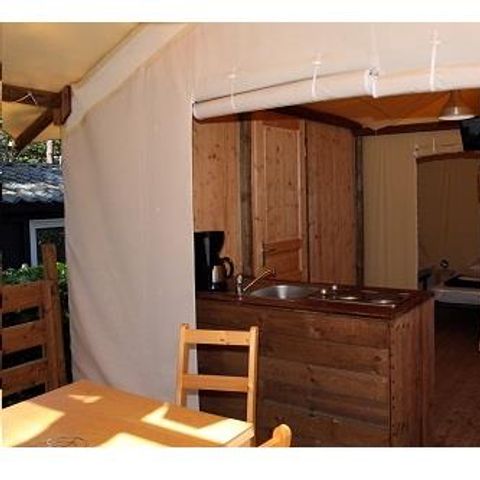Cliquez pour découvrir toutes les photos de l'HÉBERGEMENT ! tente toile et bois - Flower Les 2 Etangs photo 3