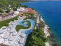 Camping Pas Cher vous présente avec son site Officiel campingpascher.fr, le Établissement Amadria Park Trogir, situé sur la commune de Seget Vranjica dans le département Split-dalmatie (Dalmatie) en Croatie. L'établissement Amadria Park Trogir vous propose un hébergement de type mobil-home de 35 m². L'établissement vous propose 10 autres types d'hébergements. Découvrez tous nos séjours à petits prix dans la commune et aux alentours de Seget Vranjica du département : Split-dalmatie (Dalmatie).... En savoir plus : cliquez-ICI.