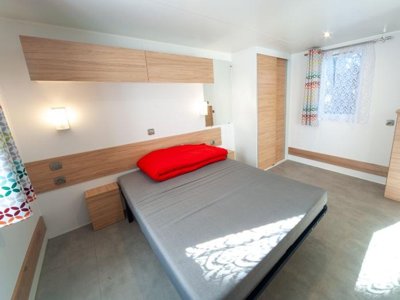 Cliquez pour découvrir toutes les photos de l'HÉBERGEMENT ! mobil-home - La Maïre photo 4