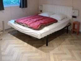 Camping Pas Cher vous présente avec son site Officiel campingpascher.fr, le Camping La Marmotte classé 4 étoiles, situé sur la commune de Savignac Les Ormeaux dans le département Ariège (Midi Pyrénées) en France. Le camping La Marmotte, vous présente un hébergement de type chalet de 35 m² avec climatisation et télévision. Le camping La Marmotte vous propose du dimanche 14 décembre au dimanche 21 décembre 2025 pour 7 nuits à 502€. Cette location propose 3 dates différentes pour réserver votre séjour. Découvrez également les 20 autres gammes d'hébergements du camping. Les Avis clients pour le Camping La Marmotte sont excellents avec une note moyenne de 8 sur 10. Piscine chauffée, Piscine couverte, Animations familiales, Club enfants, Aire de jeux enfants, Court de tennis, Golf, Pétanque, Randonnée, Salle de fitness, Bar, Boulangerie, Restaurant, Snack/Bar, Supermarché, Épicerie,... En savoir plus : cliquez-ICI.