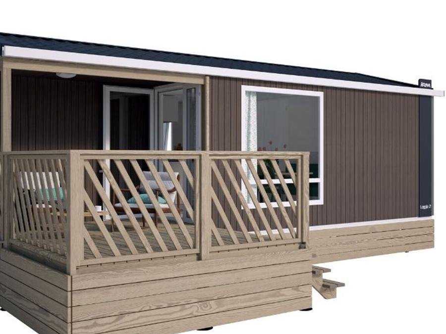 Camping Pas Cher vous présente avec son site Officiel campingpascher.fr, le Camping Le Clos Virgile classé 4 étoiles, situé sur la commune de Serignan dans le département Hérault (Languedoc Roussillon) en France. Le camping Le Clos Virgile vous propose un hébergement de type mobil-home de 28 m² pour 7 personnes avec climatisation (télévision). L'établissement vous propose 60 autres types d'hébergements. Découvrez tous nos séjours à petits prix dans la commune et aux alentours de Serignan du département : Hérault (Languedoc Roussillon). Les Avis clients pour le Camping Le Clos Virgile sont de 7 sur 10. Parc aquatique, Piscine couverte, Piscine extérieure, Animations familiales, Club ados, Club enfants, Aire de jeux enfants, Canoë-kayak, Centre équestre, Golf, Paddle, Ping-pong, Pétanque, Salle de jeux vidéo, Structure gonflable enfants, Terrain multisports, Trampoline, Bar, Dépôt de pain, Plats à emporter, Restaurant, Snack/Bar, Supermarché, Épicerie,... En savoir plus : cliquez-ICI.