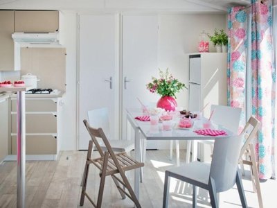 Cliquez pour découvrir toutes les photos de l'HÉBERGEMENT ! mobil-home - Le Clos Virgile photo 2