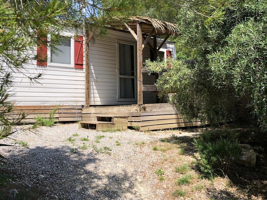 Camping Pas Cher vous présente avec son site Officiel campingpascher.fr, le Camping La Grange Neuve classé 3 étoiles, situé sur la commune de Sigean dans le département Aude (Languedoc Roussillon) en France. Le camping La Grange Neuve, vous présente un hébergement de type mobil-home de 28 m² pour 4 personnes avec climatisation. Le camping La Grange Neuve vous propose du vendredi 11 septembre au vendredi 18 septembre 2026, en promotion à -13% pour 7 nuits à 369,50 € au lieu de 428,5 € soit une Économie de 59 €. Cette location propose 93 dates différentes pour réserver votre séjour. Découvrez également les 6 autres gammes d'hébergements du camping. Les Avis clients pour le Camping La Grange Neuve sont excellents avec une note moyenne de 8 sur 10. MerÉtang, Piscine chauffée, Piscine extérieure, Animation enfants, Animations familiales, Aire de jeux enfants, Aire de jeux forestière, Baby-foot, Parcours sportif, Ping-pong, Planche à voile, Pétanque, Randonnée, Salle de jeux vidéo, Terrain de basketball, kiteSurf, Bar, Dépôt de pain, Plats à emporter, Snack/Bar, Épicerie,... En savoir plus : cliquez-ICI.